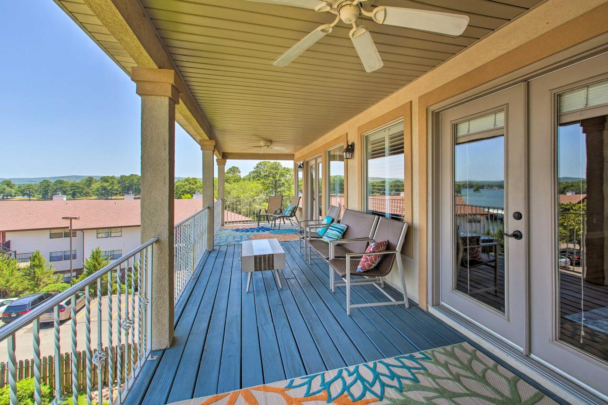 Lakefront Hot Springs Condo With Large Balcony! Exteriér fotografie